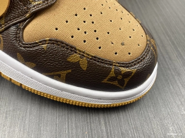 Top AIR O-W JORDAN Low (WITH -LouiV 1 CASE) 1006